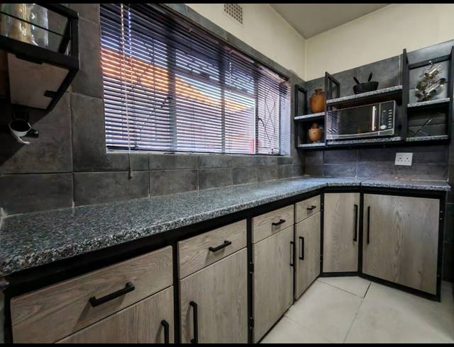 3 BEDROOM TOWNHOUSE FOR SALE IN THREE RIVERS PROPER